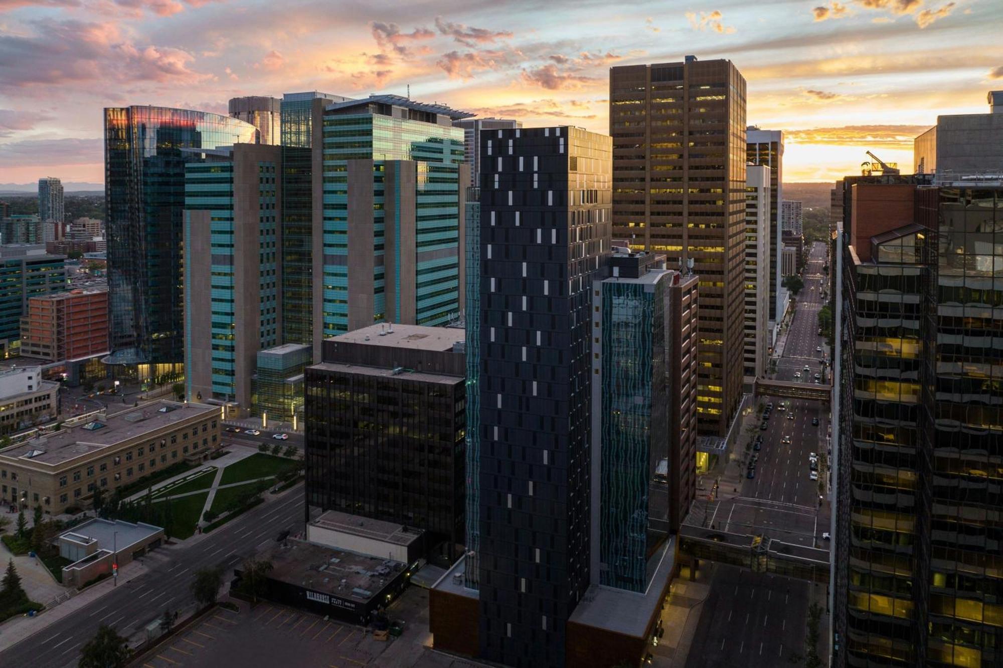 Hotel The Dorian, Autograph Collection YYC Exterior foto
